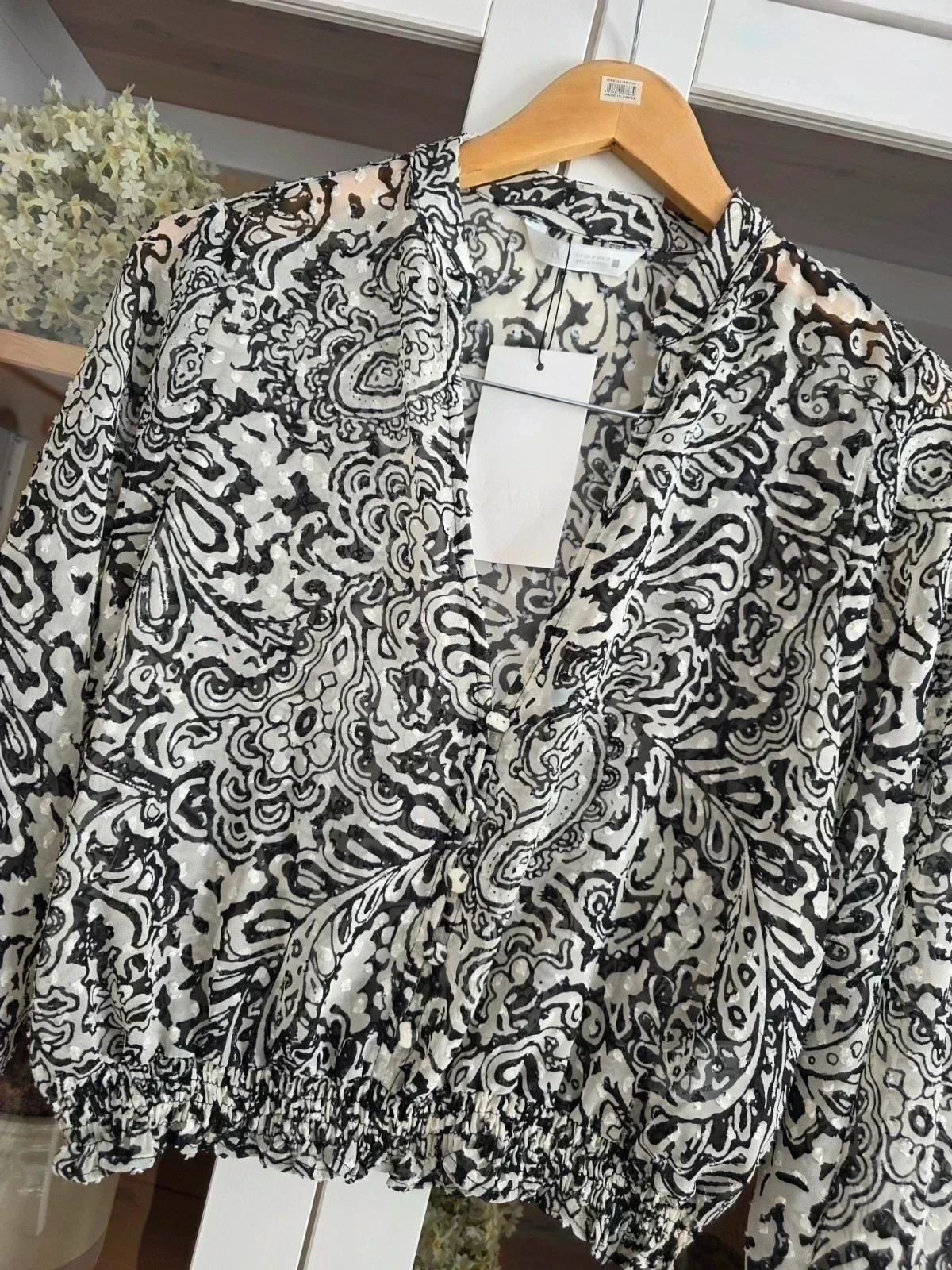 Haut court à pois/Blusa corta plumeti de Zara – Zara – taille M / 38 / 10 2