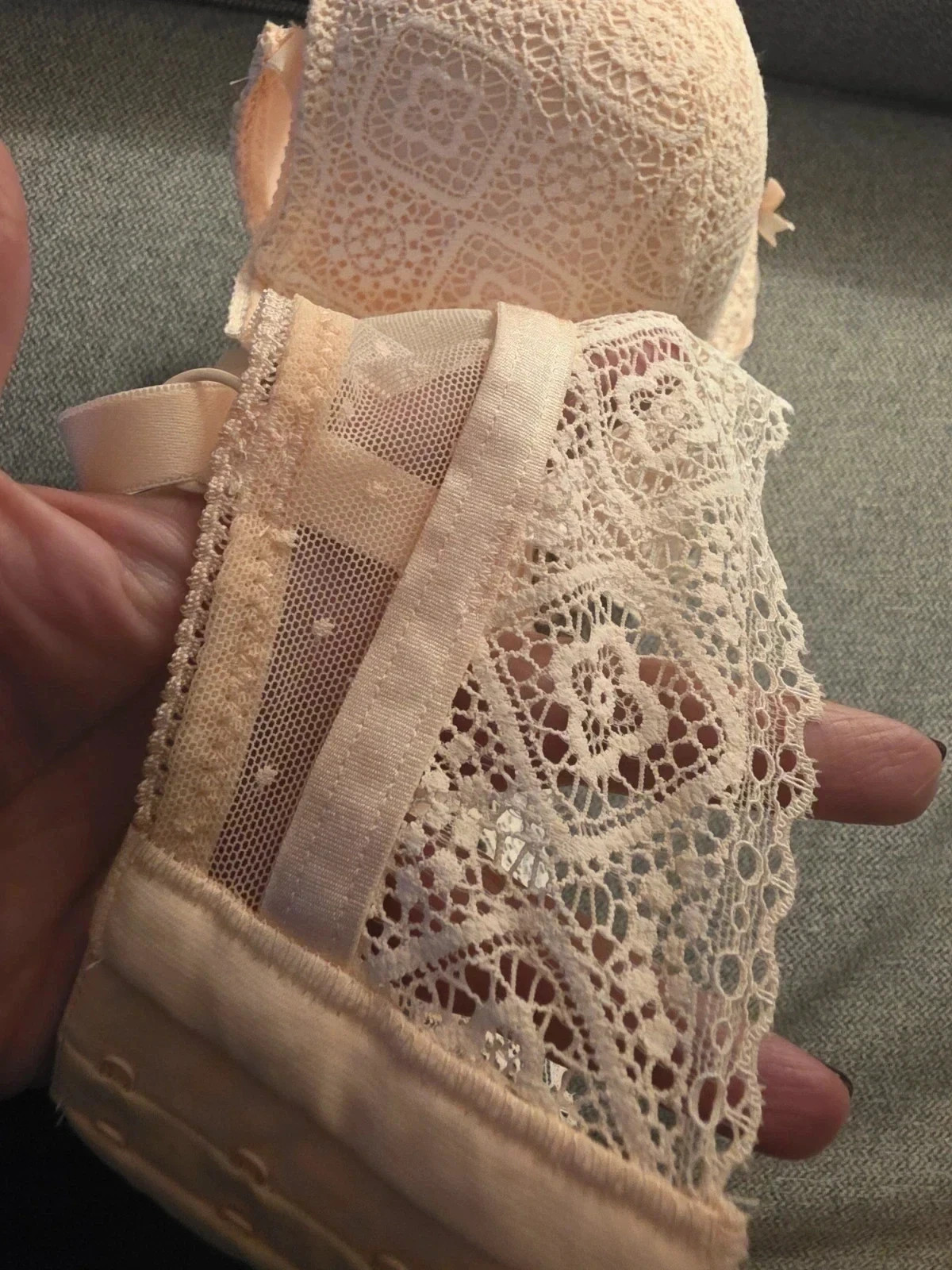 Sujetador rosa Selene 90B con encaje y copa preformada, sin usar 😊 – Selene – taille 90B 4