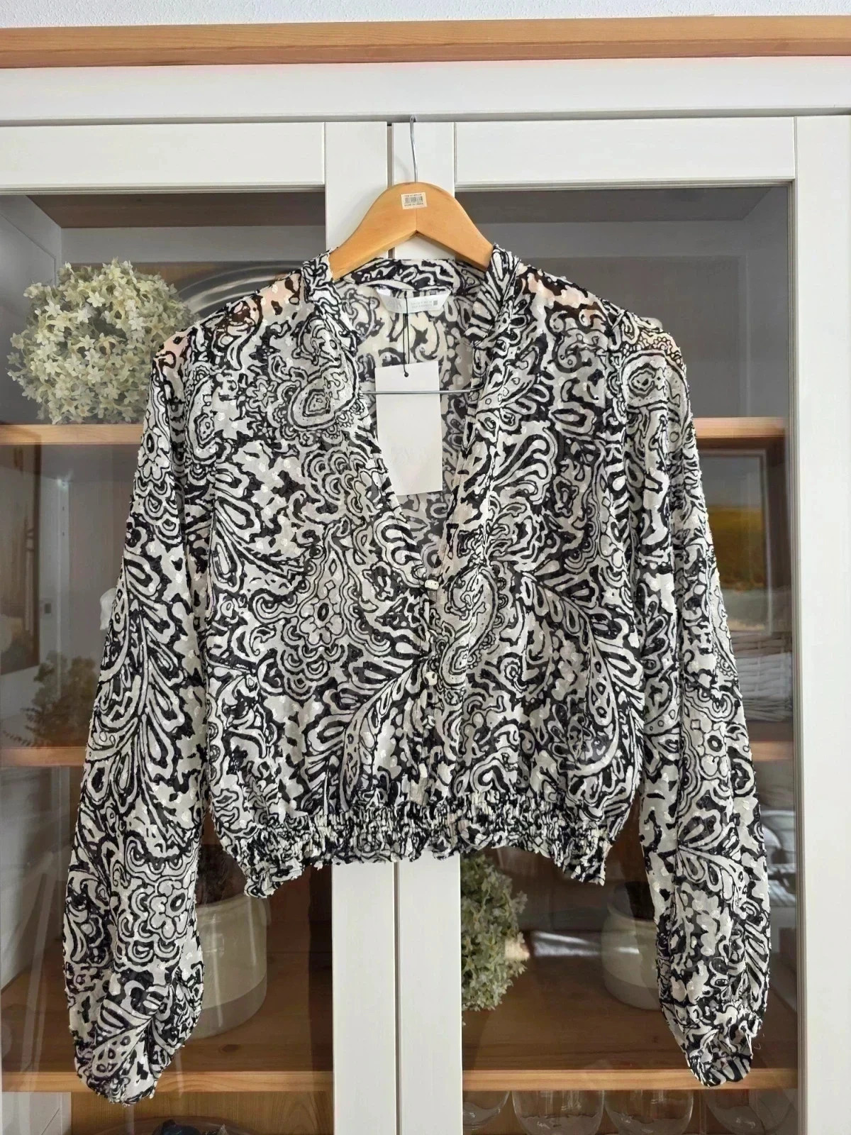 Haut court à pois/Blusa corta plumeti de Zara – Zara – taille M / 38 / 10