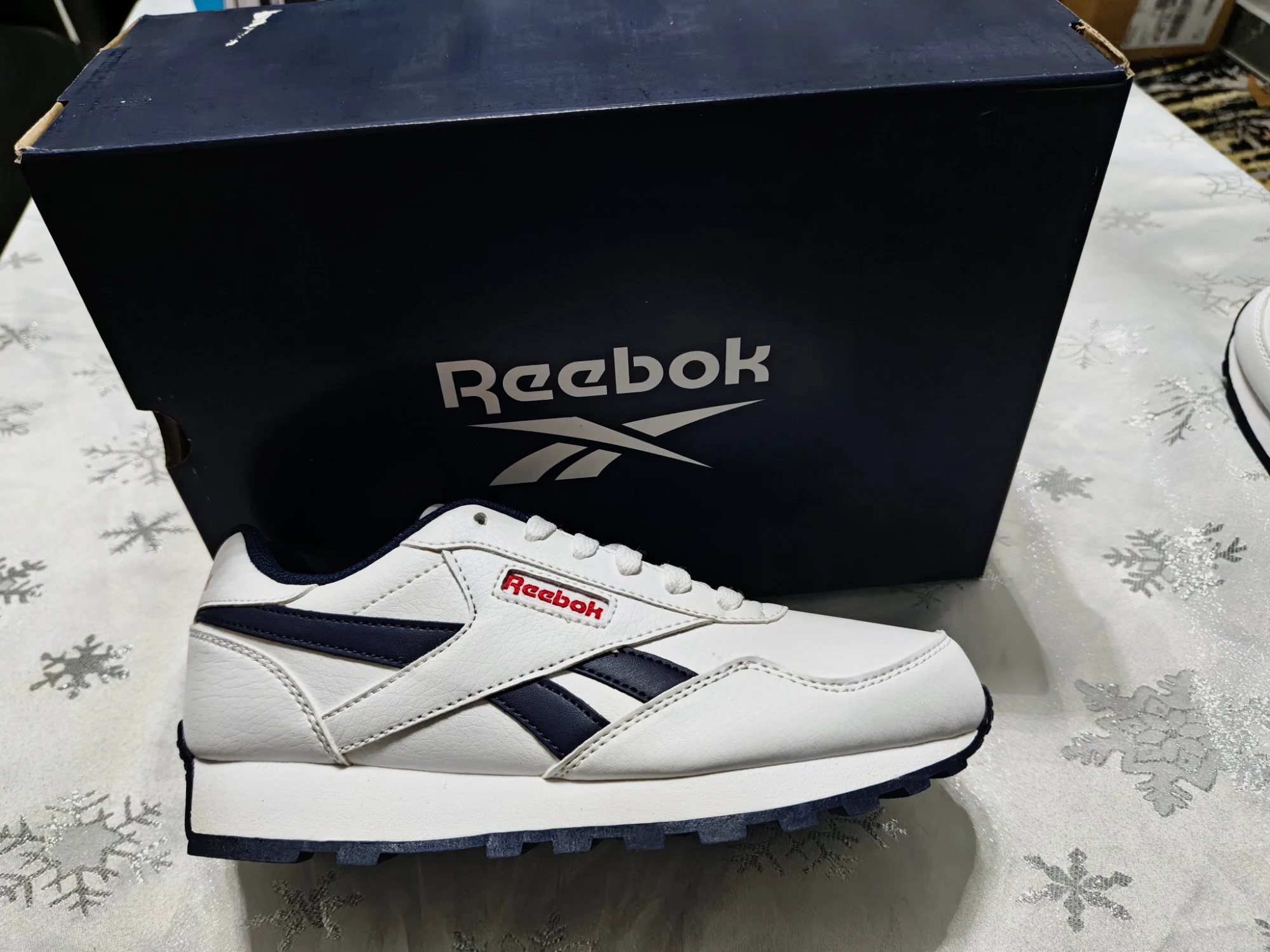 Baskets Reebok Classic Leather blanches et bleues 36.5 