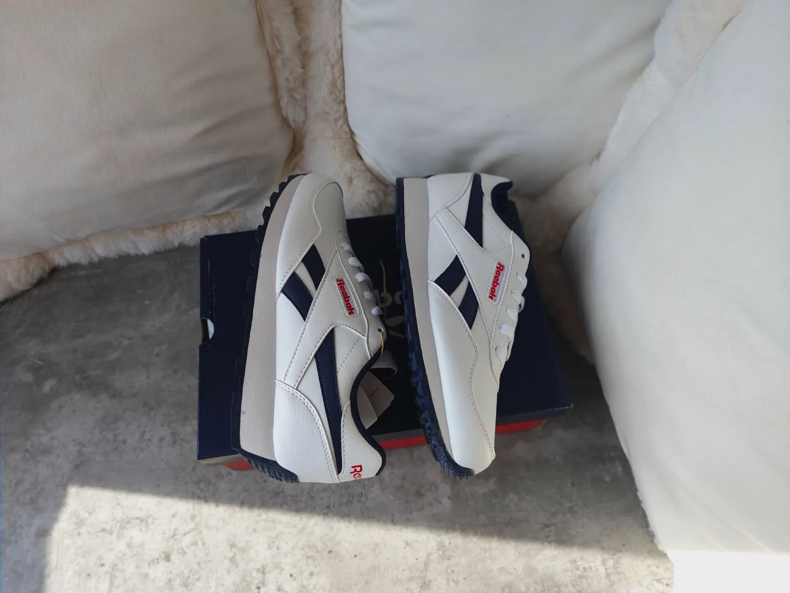 Baskets Reebok Classic Leather blanches et bleues 36.5  – Reebok – taille EU 36 9