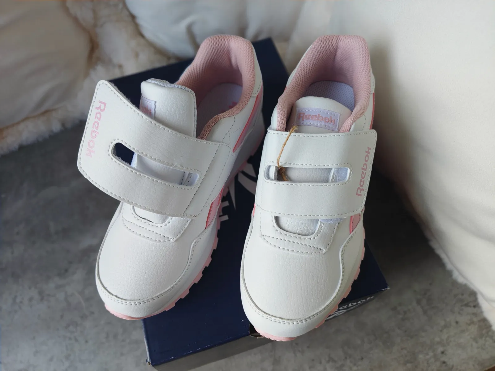 Baskets Reebok blanches et roses à scratchs 32.5 – Reebok – taille EU 32 6