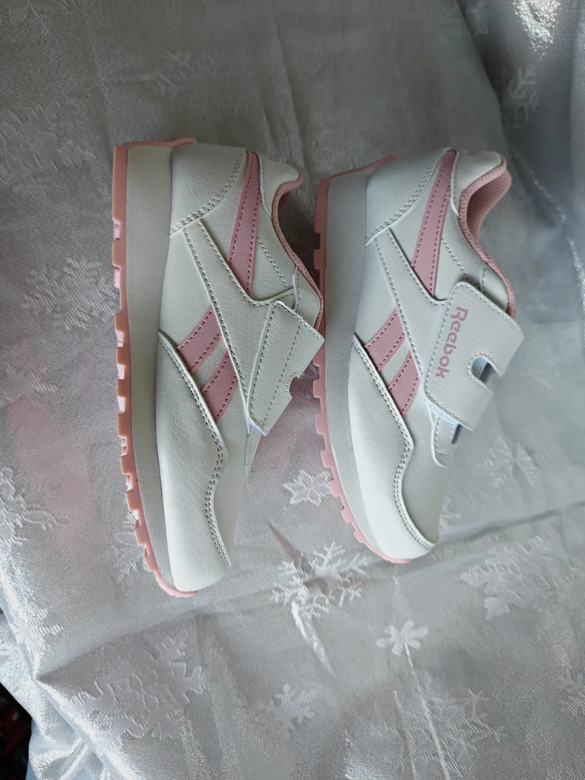Baskets Reebok blanches et roses à scratchs 32.5 – Reebok – taille EU 32 9