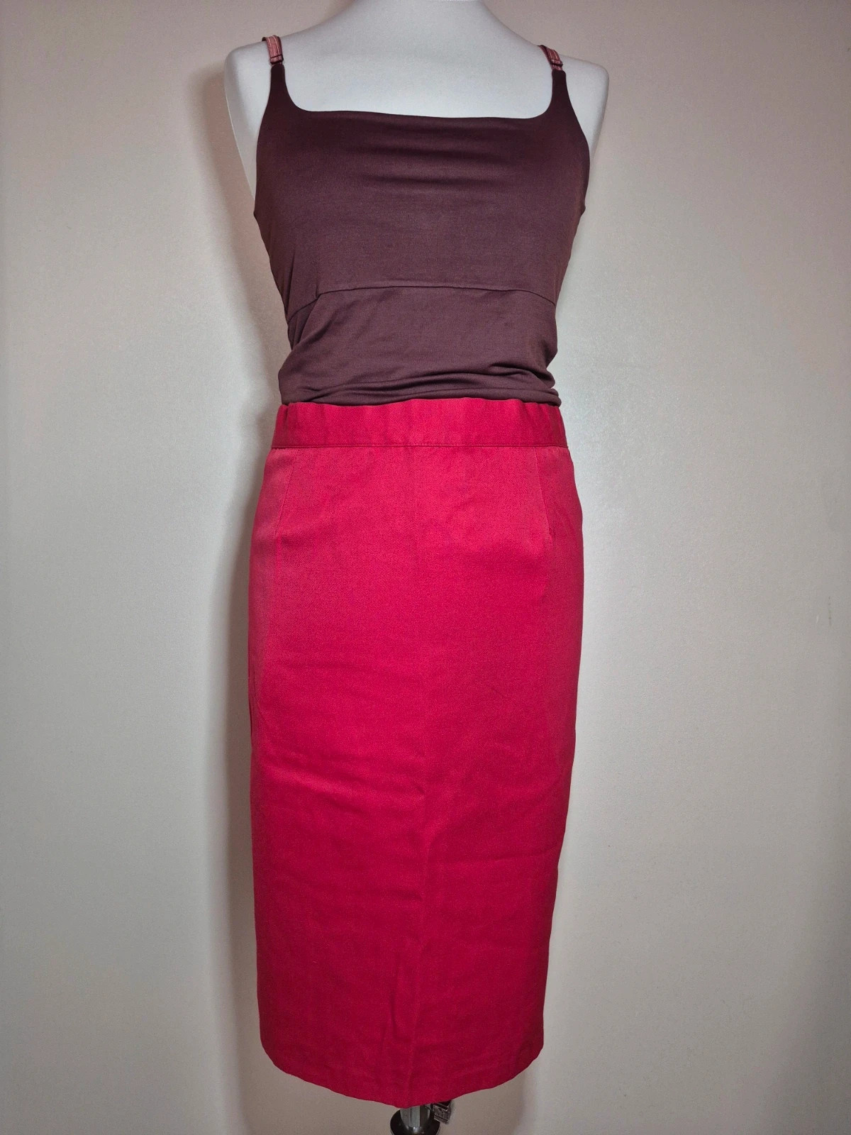 Jupe crayon rouge fuchsia taille 46 – Je ne sais quoi – taille XXXL / 46 / 18