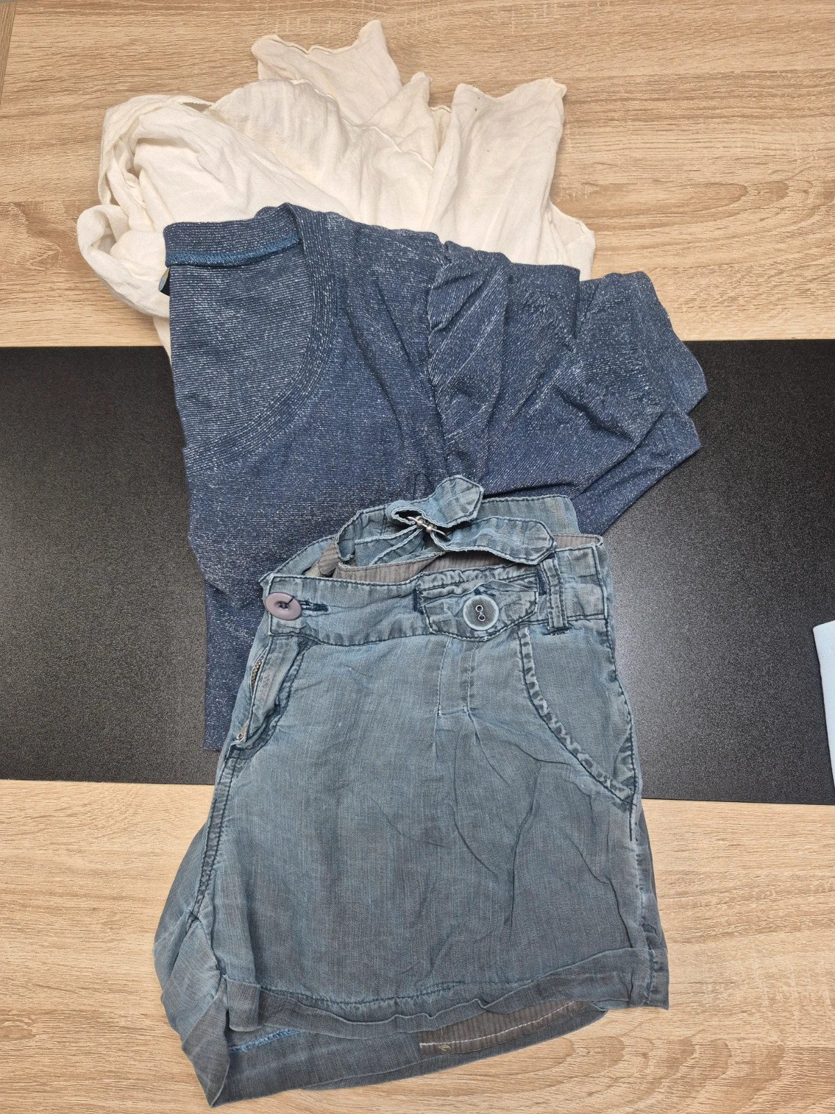 Lot femme robe blanche top bleu paillete short jean T38 M