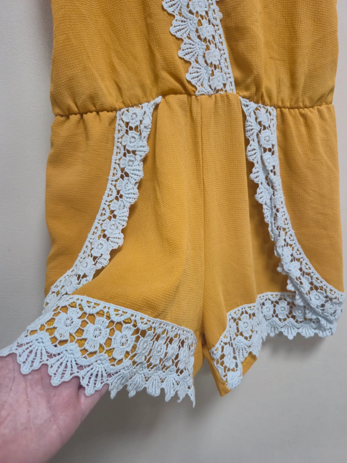 Combishort moutarde à dentelle S/M – Tendance – taille M / 38 / 10 3
