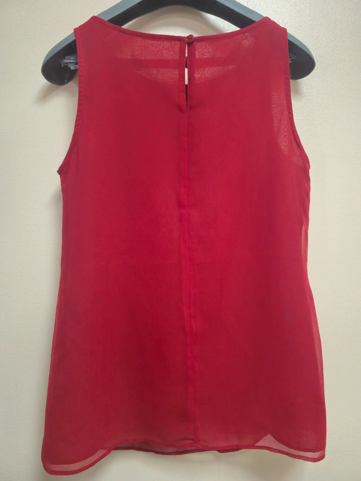 Haut rouge sans manches brodé sequins - Taille M – Vintage Dressing – taille M / 38 / 10 2