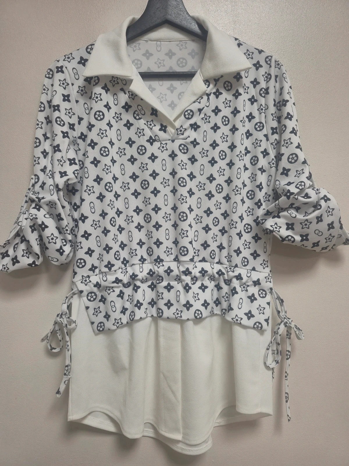 Haut 2-en-1 style monogramme blanc et noir. Taille M L – Tendance – taille M / 38 / 10