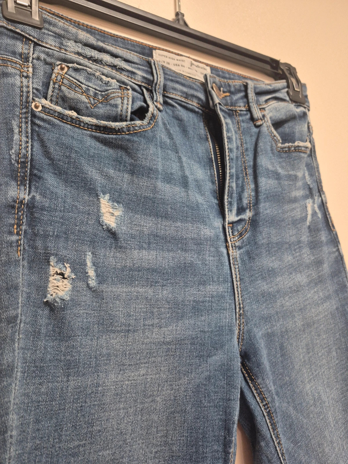 Jeans Stradivarius déchiré taille 38 - très bon état – Stradivarius – taille M / 38 / 10 2