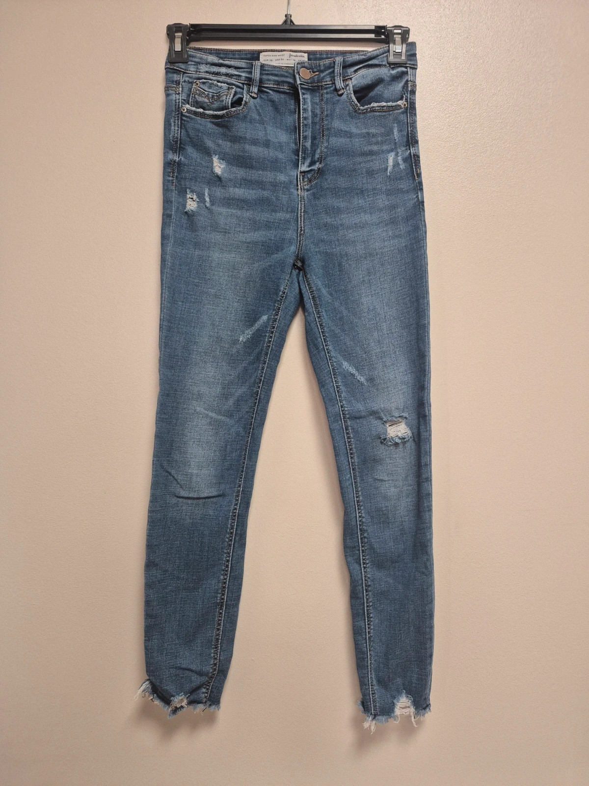 Jeans Stradivarius déchiré taille 38 - très bon état