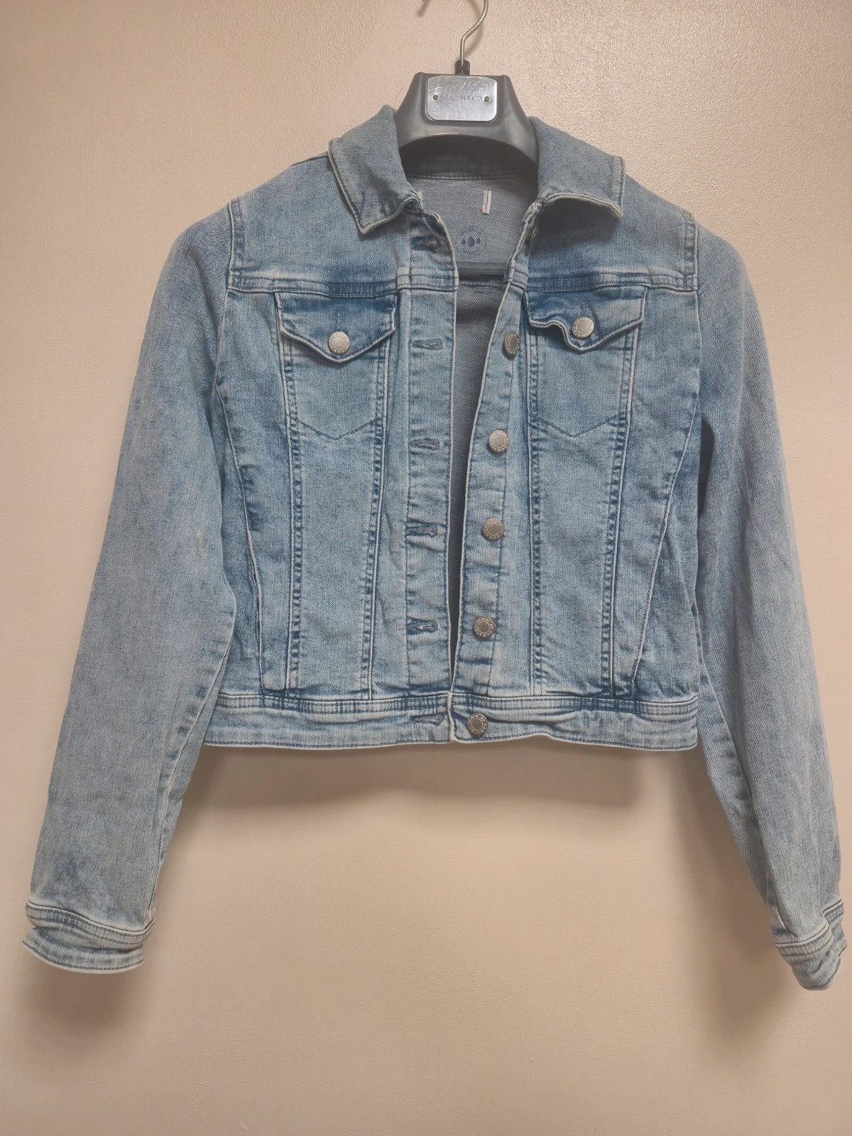 Veste courte en jeans bleu taille 38 impeccable