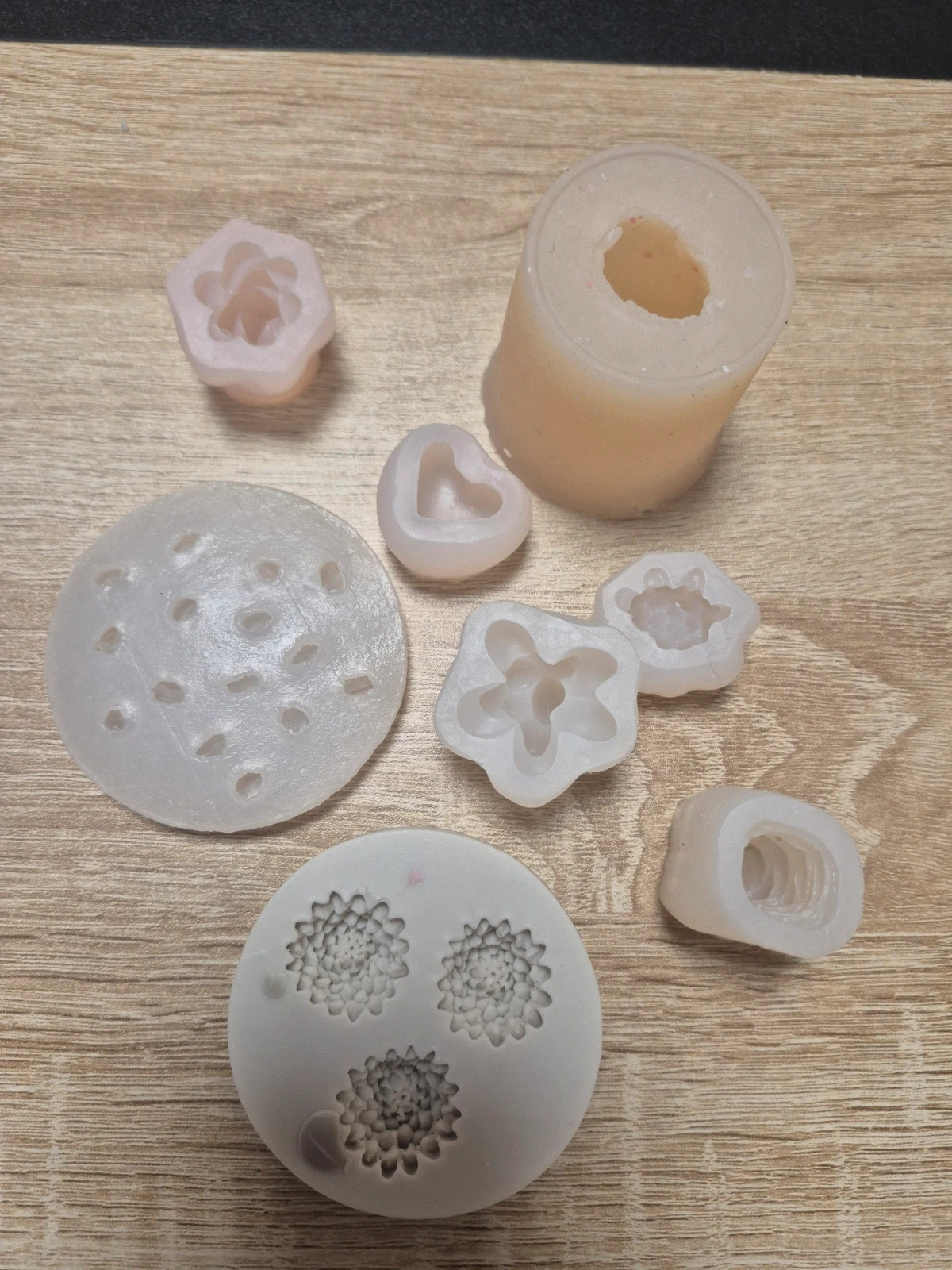 Lot de moules en silicone bon etat
