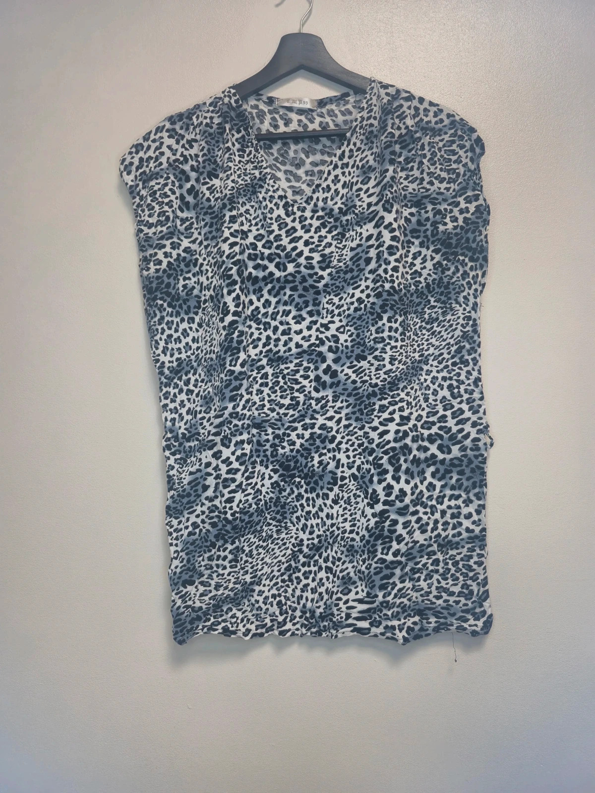 Top leopard C M P 55 sans manches col V – C.M.P.55 – taille M / 38 / 10