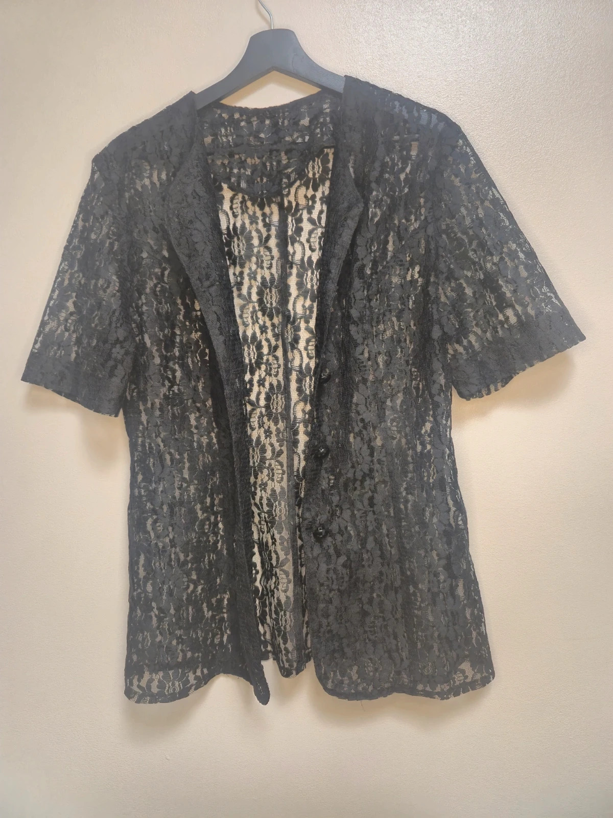 Veste chemise dentelle noire boutonnee manches courtes taille L