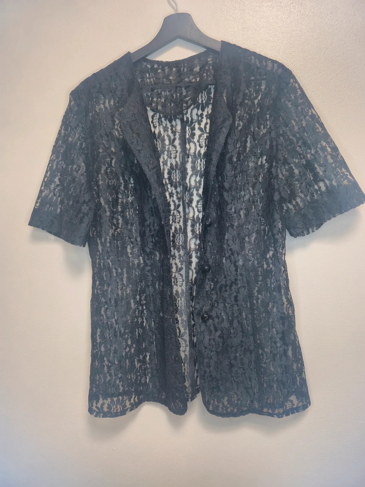 Veste chemise dentelle noire boutonnee manches courtes taille L – Tendance Fashion – taille L / 40 / 12 2