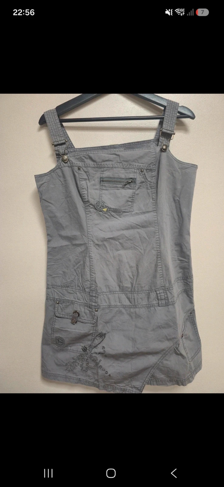 Robe grise style militaire brodée taille 42