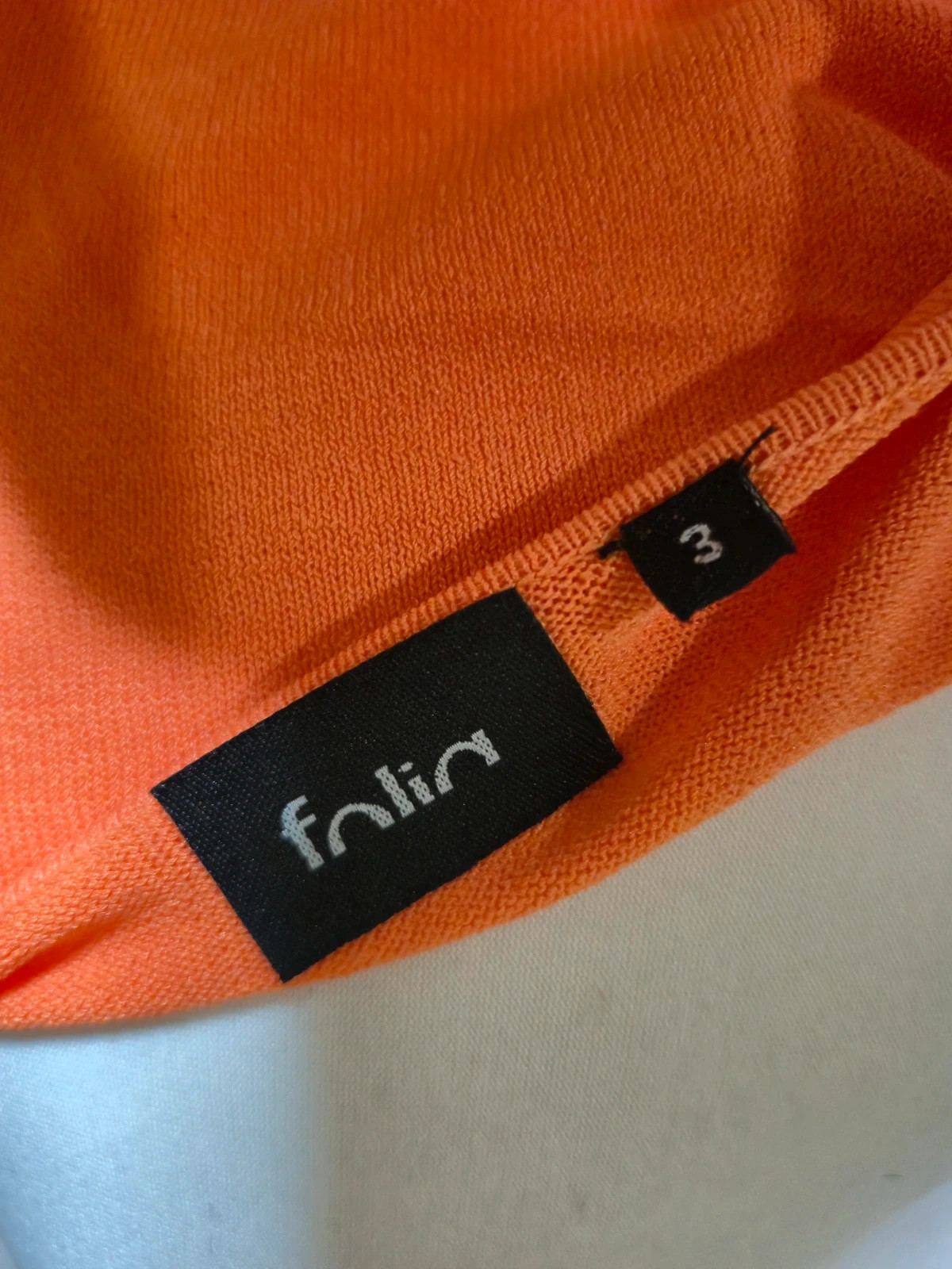 Pull fin col V manches longues orange saumon taille 3 dentelle ajouree – folia – taille L / 40 / 12 3