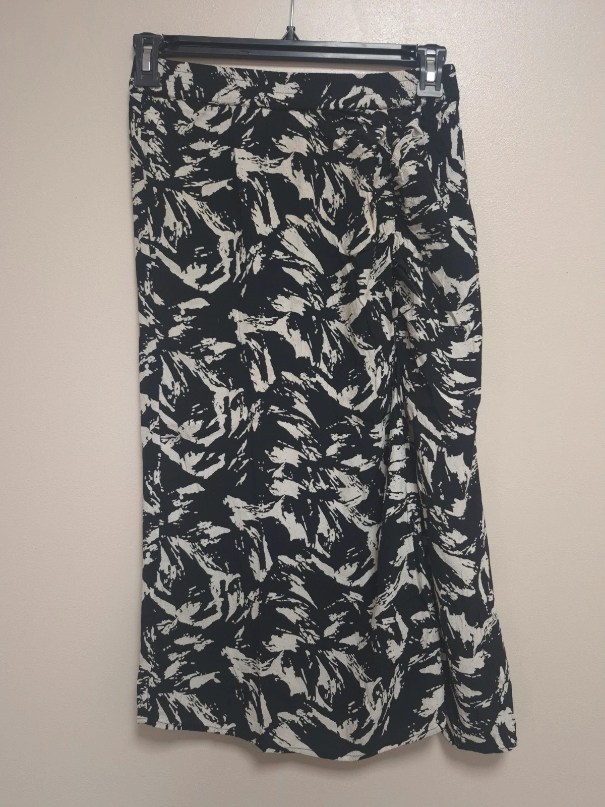 Jupe mi-longue imprimée noir et blanc Vila- Taille 38 – Vila – taille M / 38 / 10 2