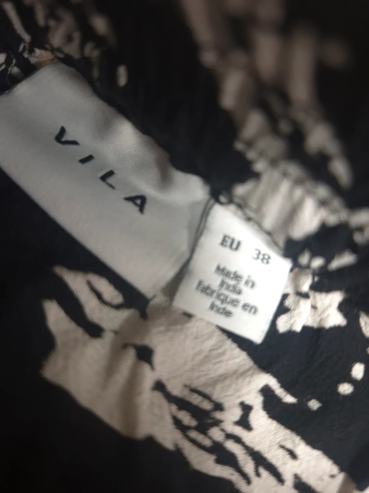 Jupe mi-longue imprimée noir et blanc Vila- Taille 38 – Vila – taille M / 38 / 10 3