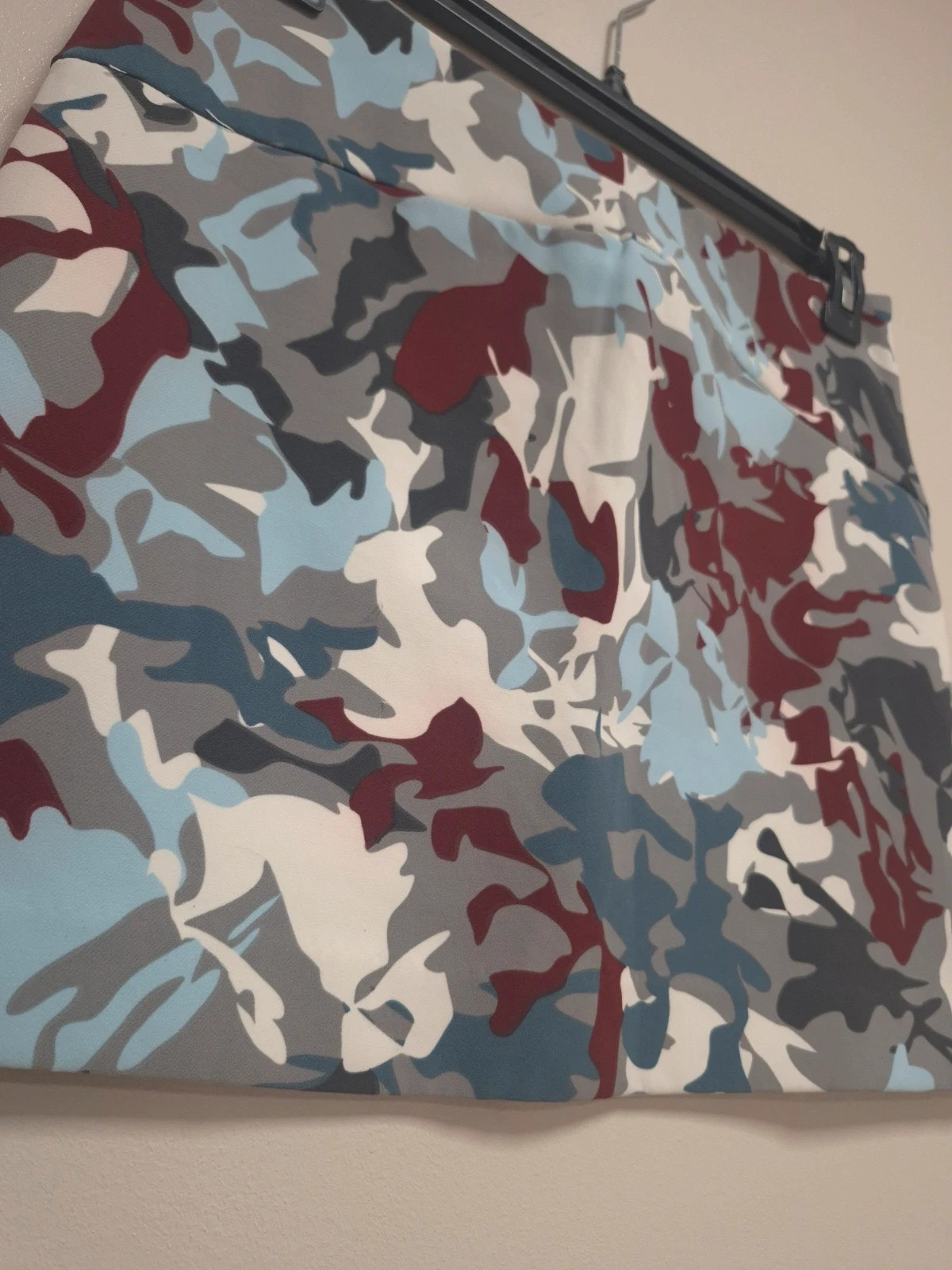 Minijupe a motif camouflage coloré 27 quai de seine T38 – 27 Quai De Seine – taille M / 38 / 10 3
