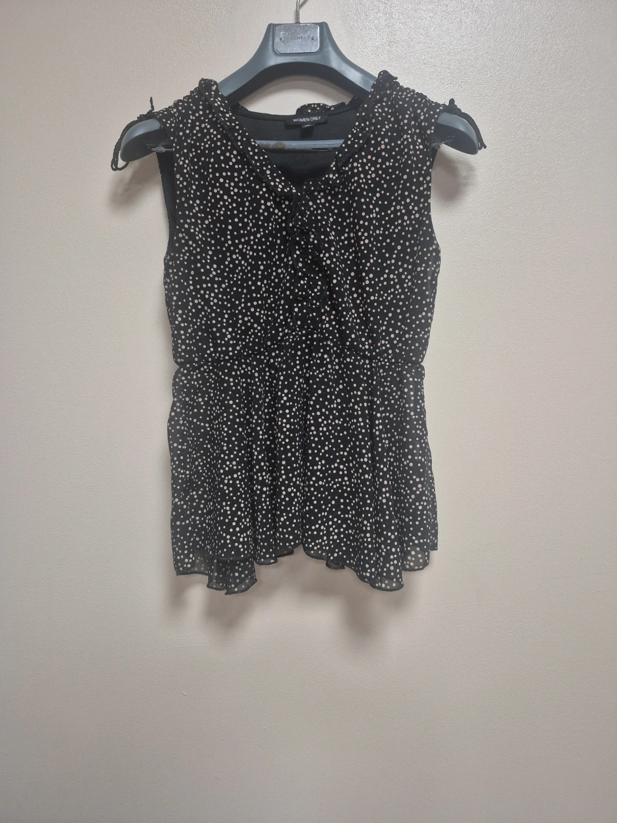 Haut noir à pois beige taille M – Women Only – taille M / 38 / 10 2
