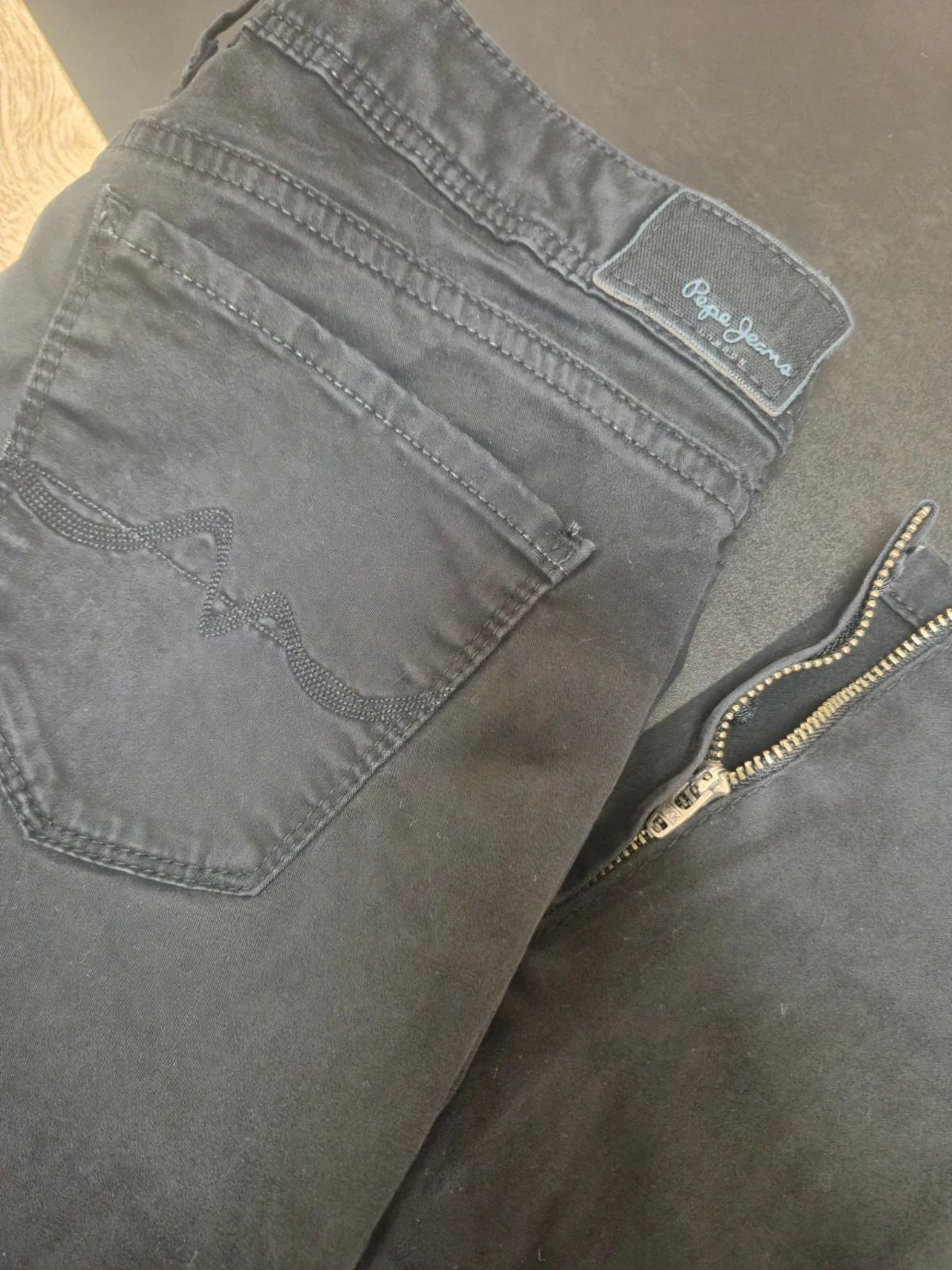 Jean slim noir Pepe Jeans avec zips aux chevilles taille 36