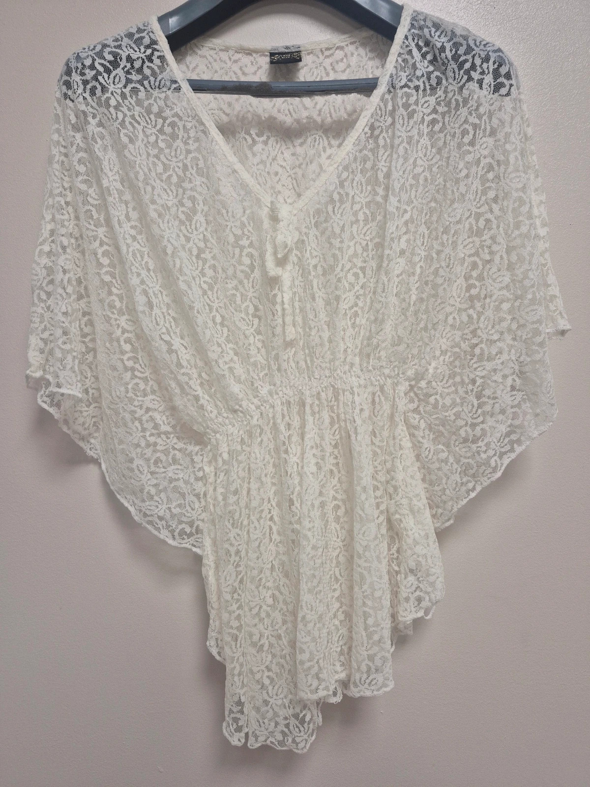 Tunique en dentelle blanche taille Unique – Manvi – taille Taille unique