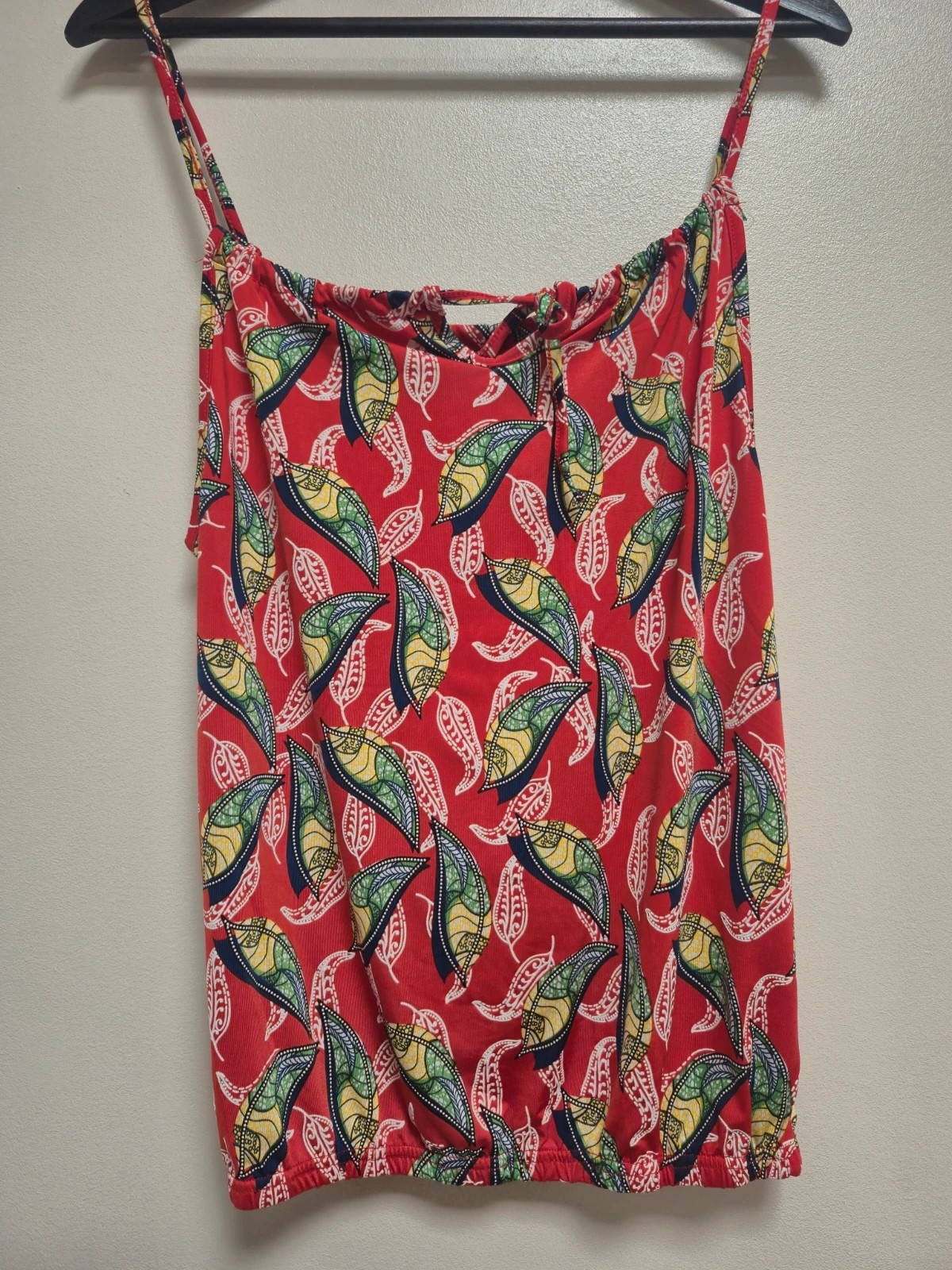 Top rouge à motifs feuilles - Taille Unique – Tendance – taille Taille unique