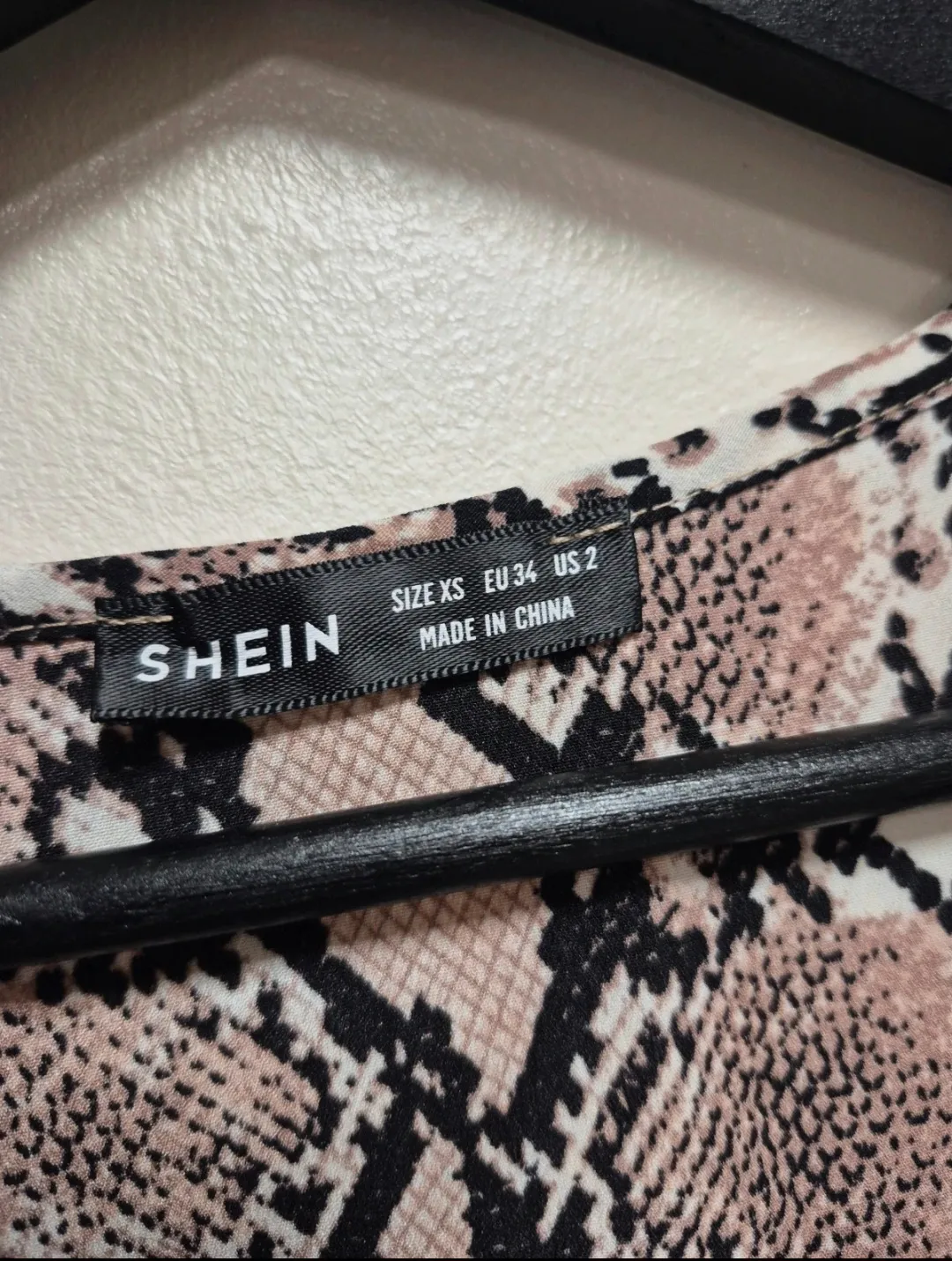 Robe courte Shein motif serpent – Shein – taille XS 3