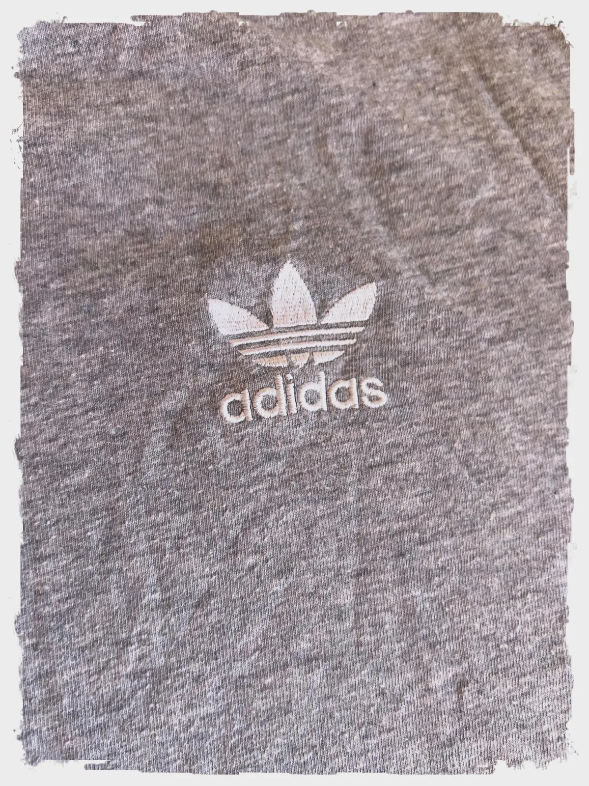 T-shirt Adidas gris à bandes – Adidas – taille S 4