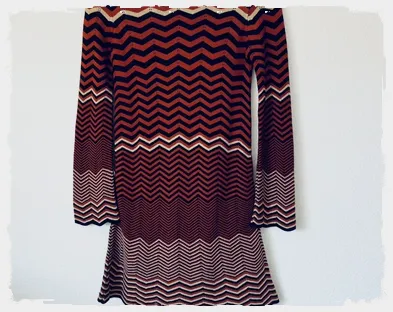 Robe courte en maille à motifs zig-zag Stradivarius – Stradivarius – taille S 2