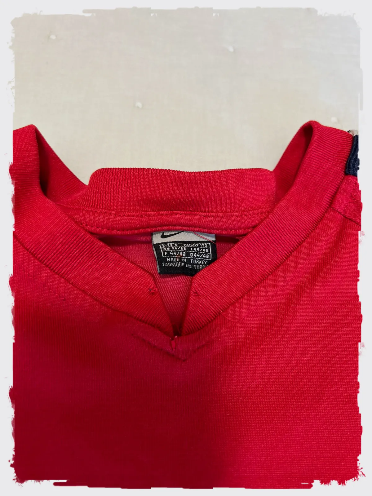 T-shirt Nike rouge à bandes latérales – Nike – taille S 4