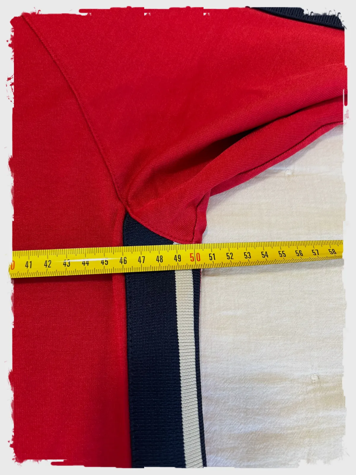 T-shirt Nike rouge à bandes latérales – Nike – taille S 5