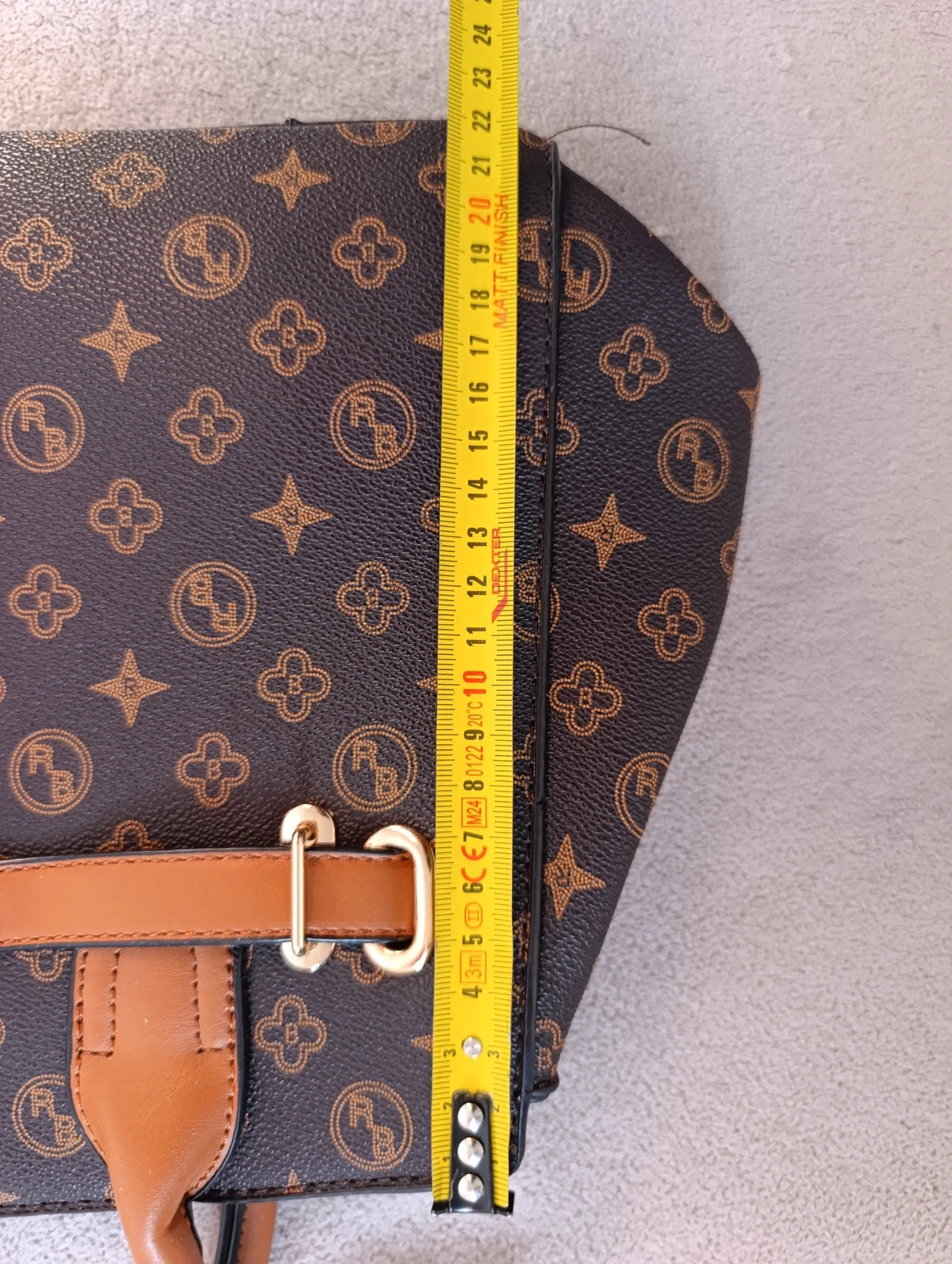 Bolso de mano y hombro estampado marrón | Diseño elegante | Incluye correa ajustable 3