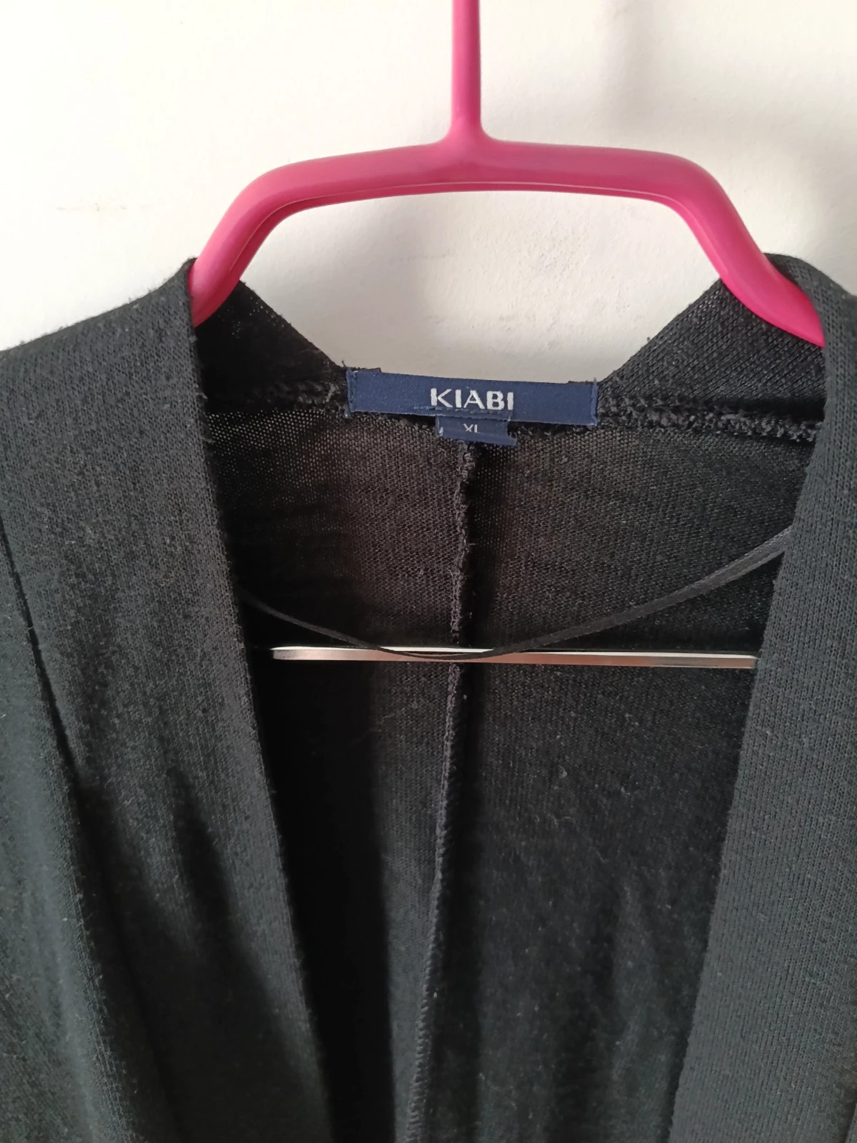 🧡Je vends ce cardigan noir de la marque Kiabi🧡 – Kiabi – taille XL / 42 / 14 3