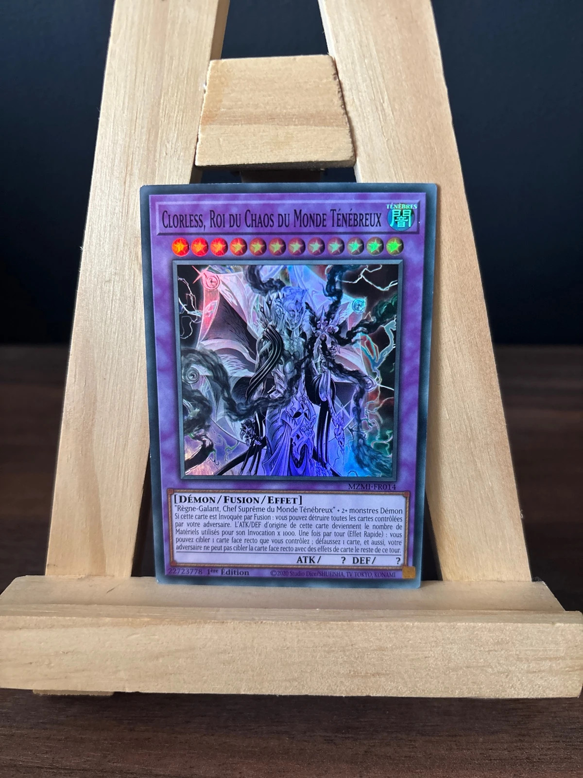 Carte yu-gi-oh clorless roi du chaos du monde ténébreux mzmi