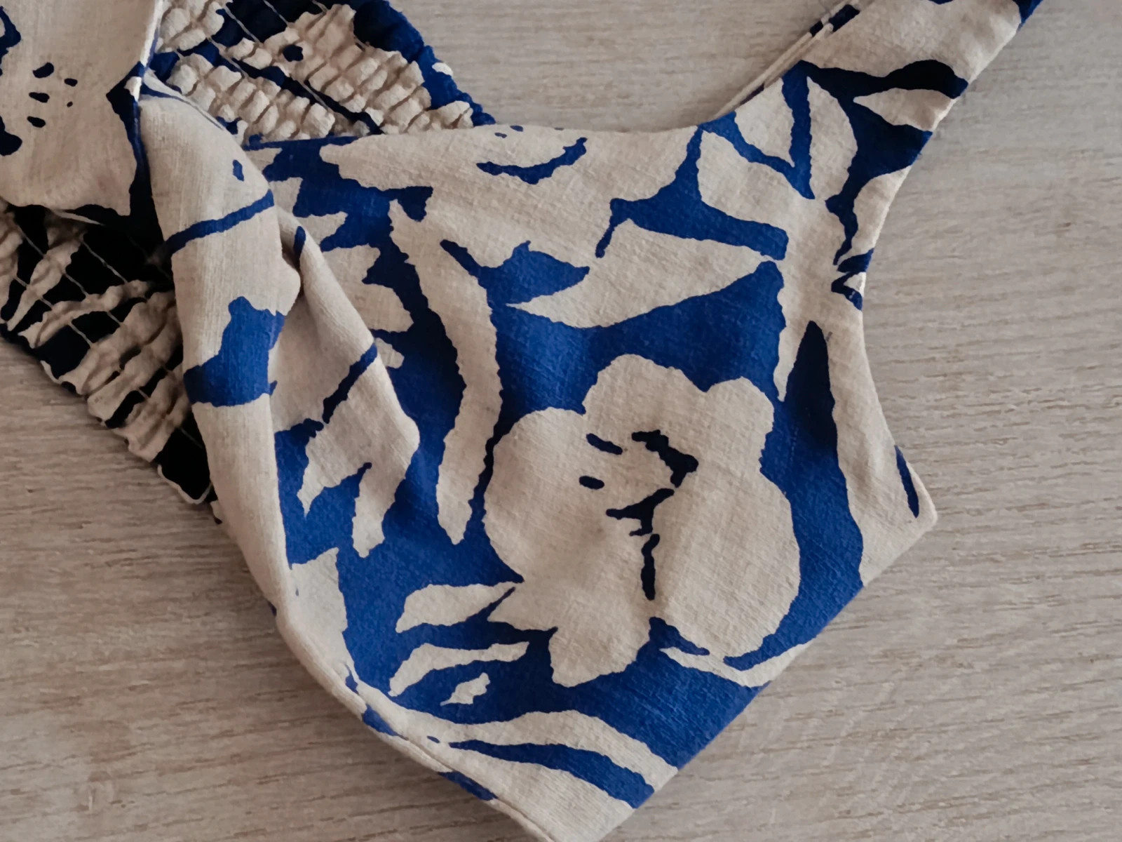 Top corto de lino Oysho con estampado floral azul y beige🔥🔥 – Oysho – taille M / 38 / 10 3