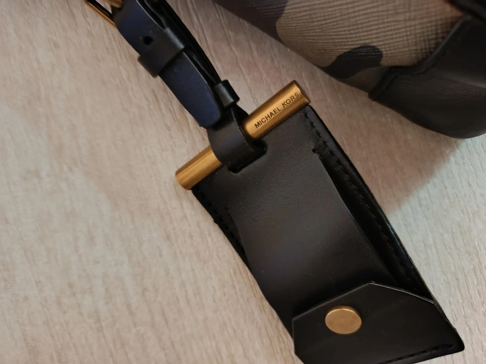 Bandolera Michael Kors Harrison - Piel Saffiano Camuflaje🔥🔥 – Michael Kors 2