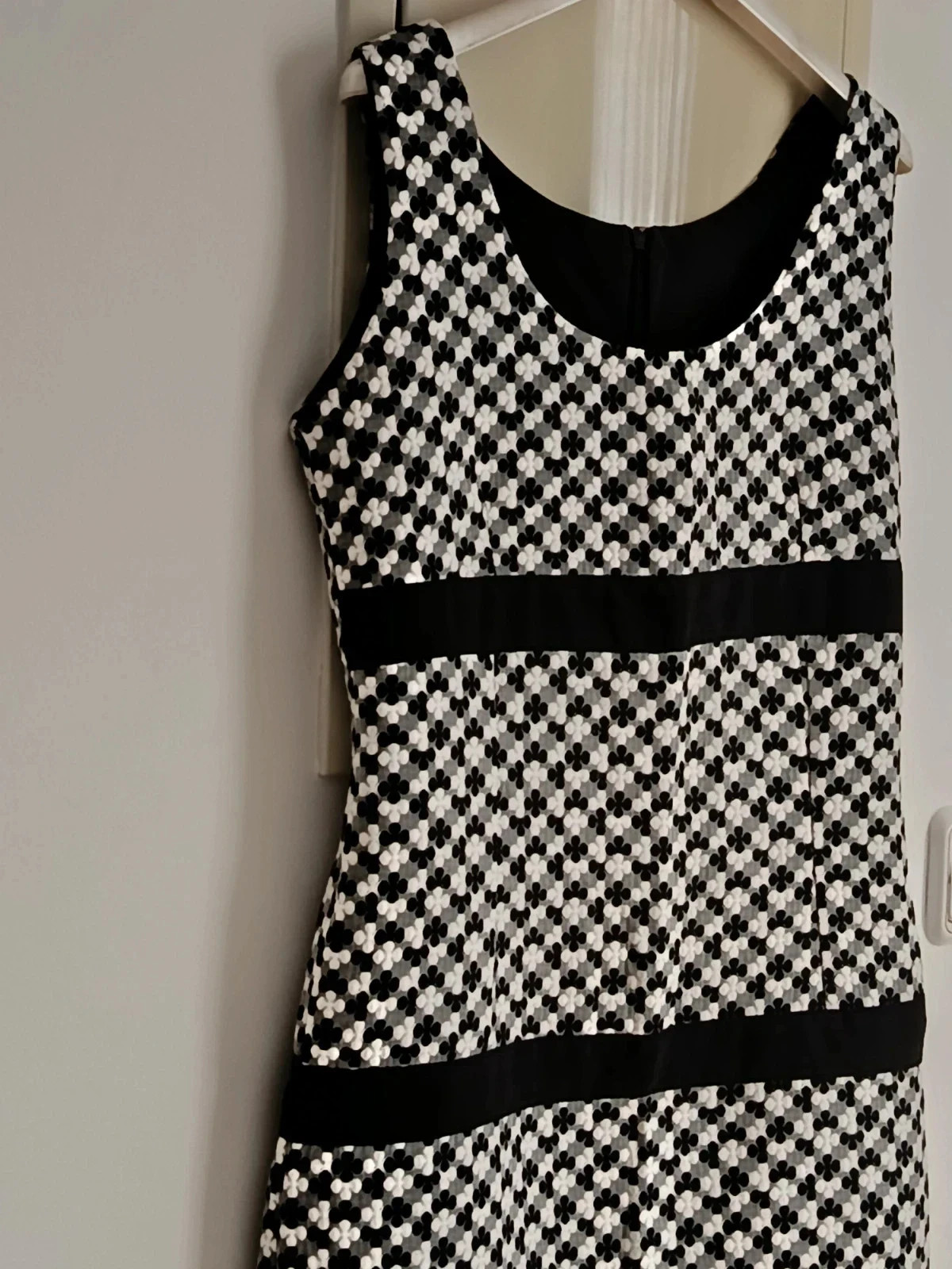 Vestido Corto Estilo Cóctel en Jacquard Blanco y Negro. Talla S medidas en fotos 🔥🔥 – taille Autre 3