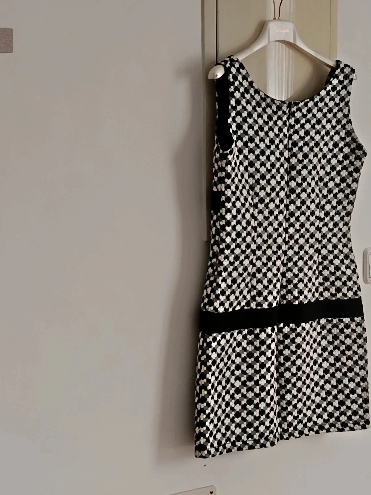 Vestido Corto Estilo Cóctel en Jacquard Blanco y Negro. Talla S medidas en fotos 🔥🔥 – taille Autre 5