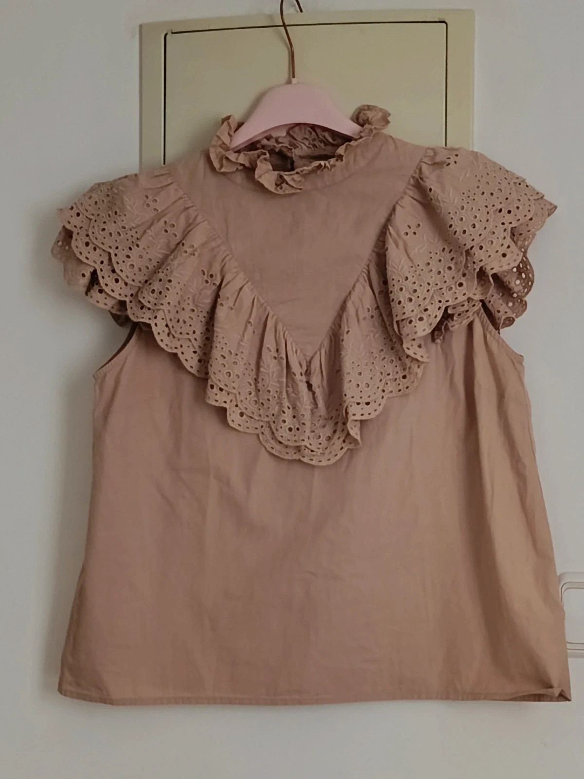 Blusa romántica de algodón con bordado suizo y volantes🔥🔥