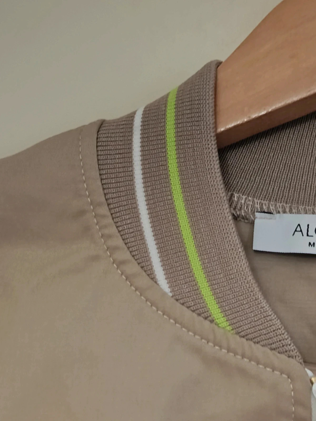Cazadora bomber cropped beige Alcott 🔥🔥Talla M – Alcott – taille M / 38 / 10 4