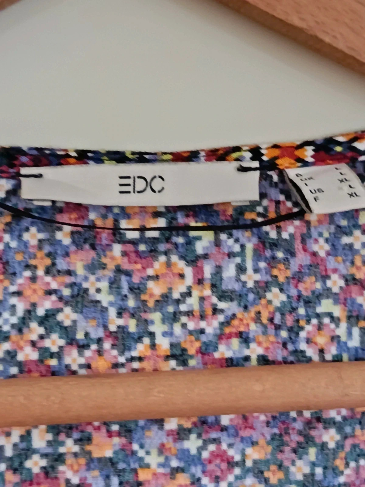 Blusa EDC by Esprit - Estampado Multicolor🔥🔥 – EDC by Esprit – taille L / 40 / 12 2