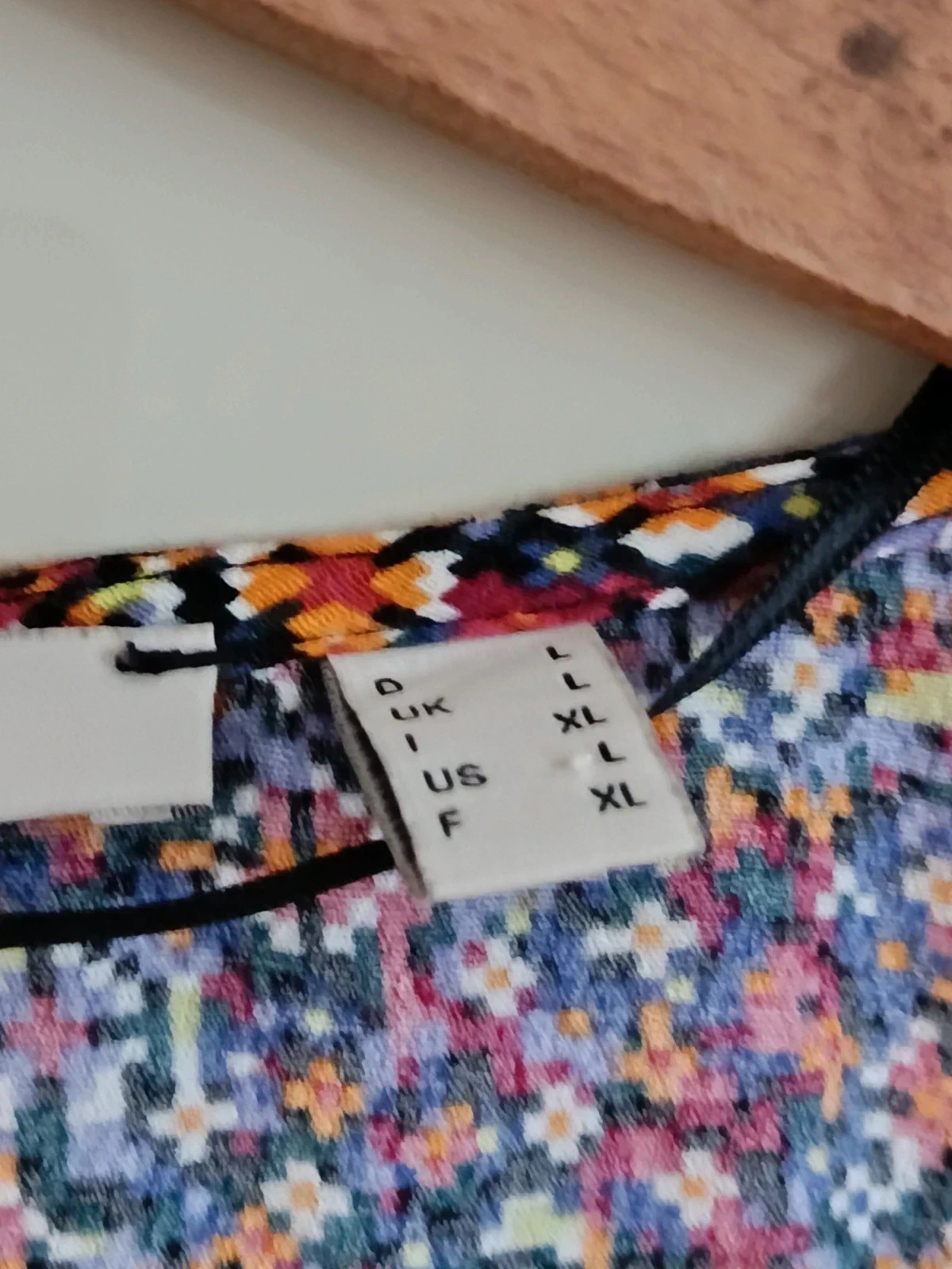 Blusa EDC by Esprit - Estampado Multicolor🔥🔥 – EDC by Esprit – taille L / 40 / 12 5