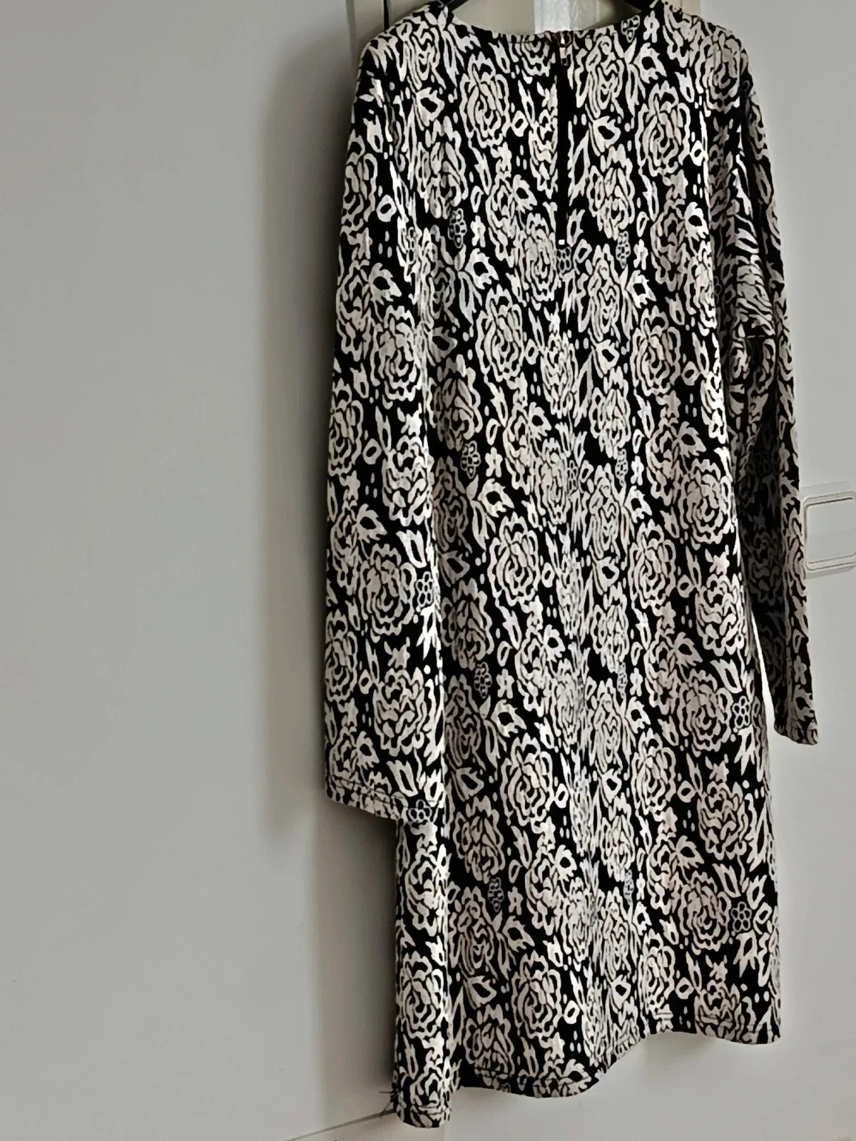 Vestido Midi Jacquard B&W - Estilo y Confort🔥🔥 – HUAXIN FASHION, S.L – taille XL / 42 / 14 5