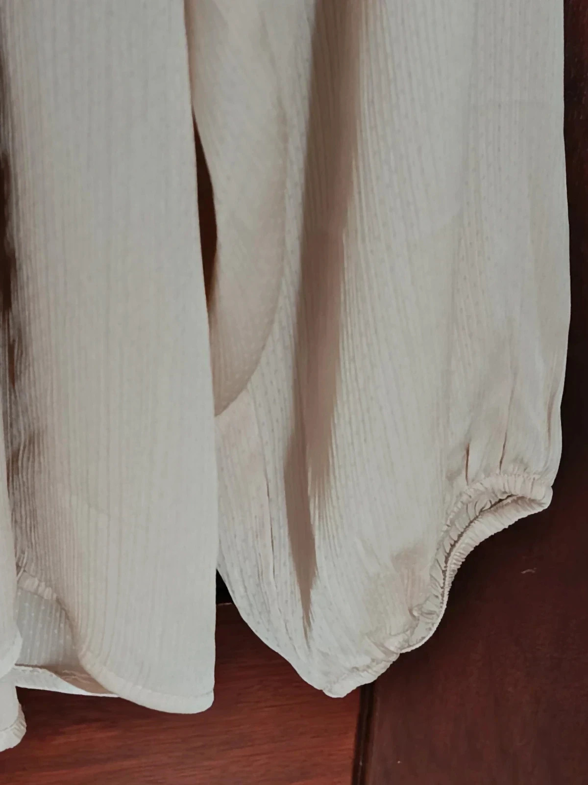 Blusa Romántica Cortefiel Color Crema con Mangas Abullonadas🔥🔥 – Cortefiel – taille M / 38 / 10 4