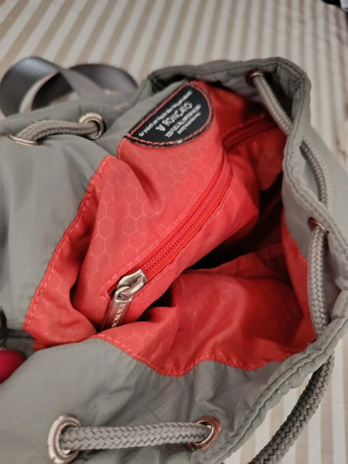 Mochila Roncato Sunset Estilo Italiano y Resistencia Urbana🔥🔥 – Roncato 4