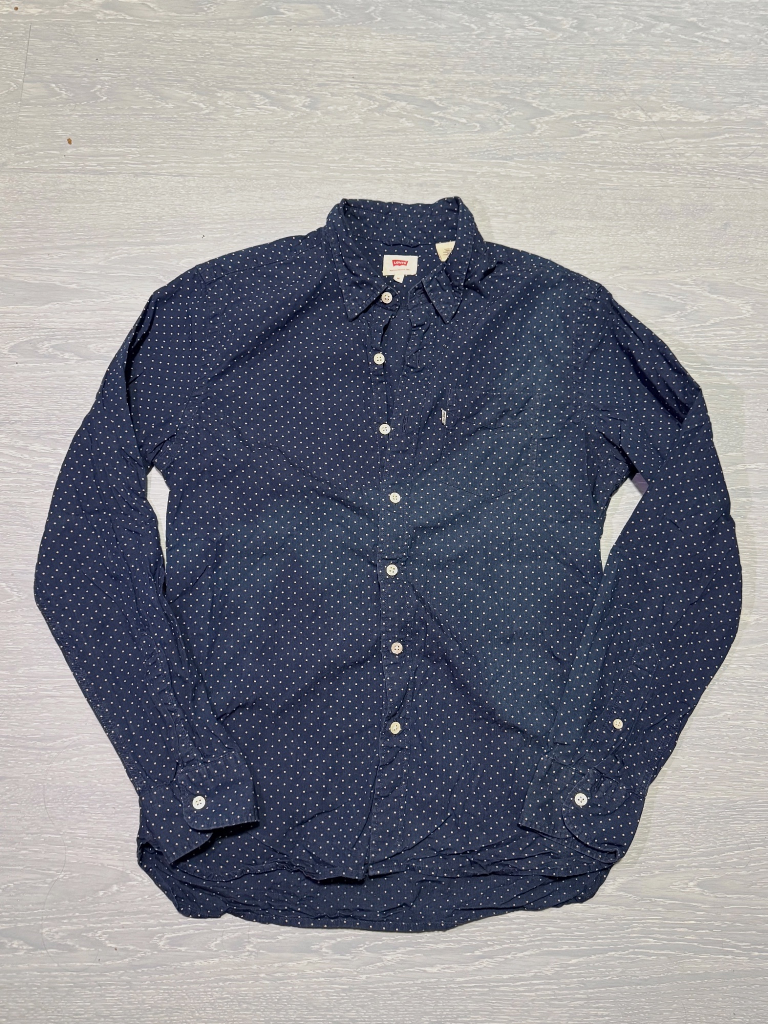 Chemise Levi's bleu marine à pois beige taille M manches longues coton