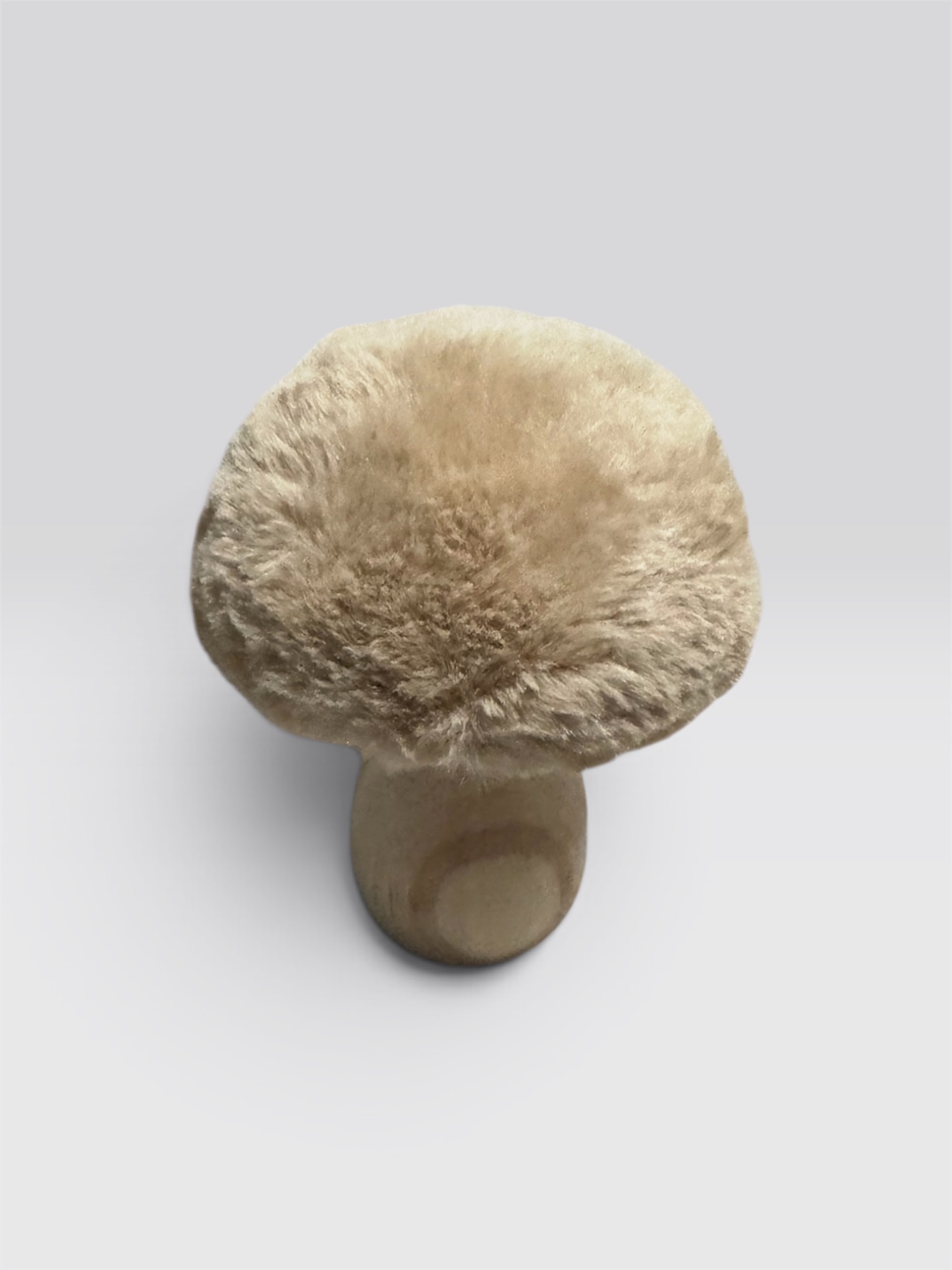 Objet décoratif champignon en bois et fausse fourrure