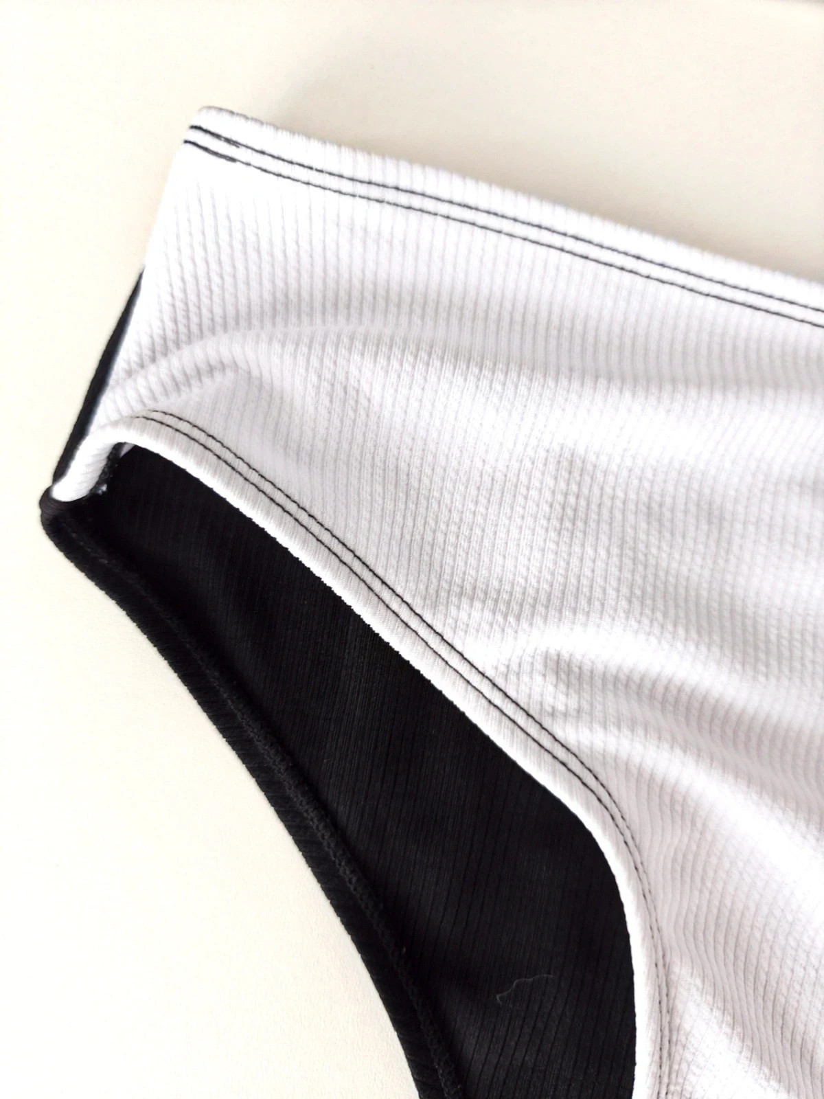 Bikini Diseño Asimétrico Bicolor Nuevo – Boutique Bohéme – taille S / 36 / 8 2